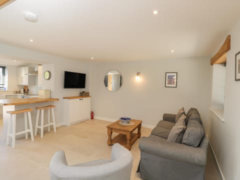 Swallows, 1 The Old Stables House in West Oxfordshire District