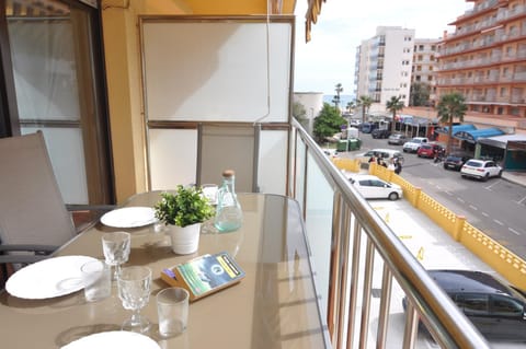 View (from property/room), Balcony/Terrace, Street view, Parking