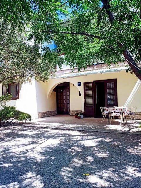 Apartmani Henjak Apartment in Tisno