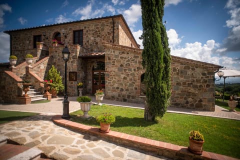 Property building, Facade/entrance, Day