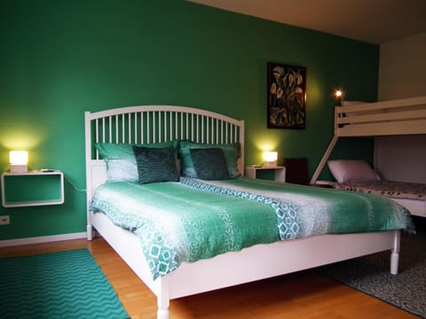 Bed, Bedroom, bunk bed