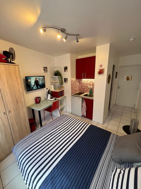 beau studio centre ville et proche gare Apartment in Bourges