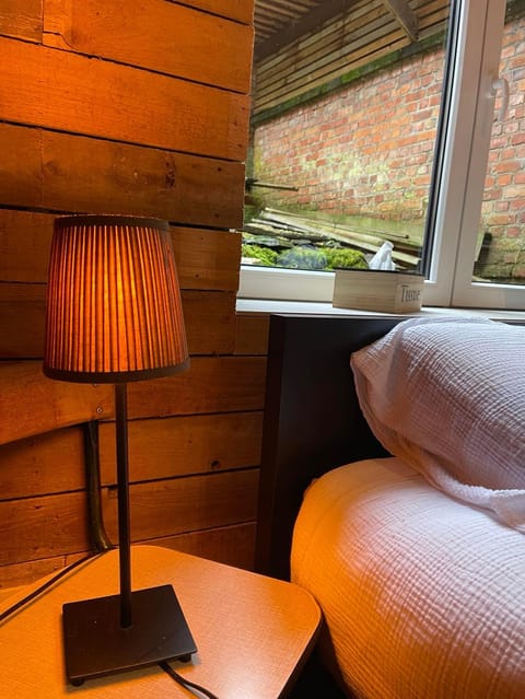 Bed, Garden view