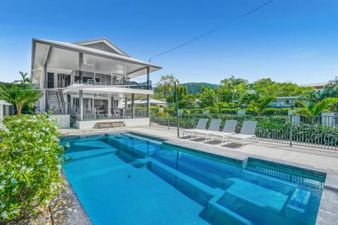 Property building, Pool view, Swimming pool, sunbed