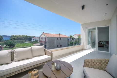 Patio, Balcony/Terrace