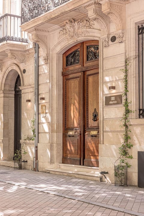 Facade/entrance