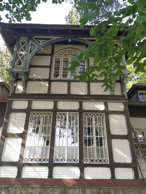 Property building, Internal: Not applicable to any particular room