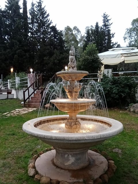 VILLA STRAVANATA - Large Pool, Car and Large Whirlpool Jacuzzi Villa in Sardinia