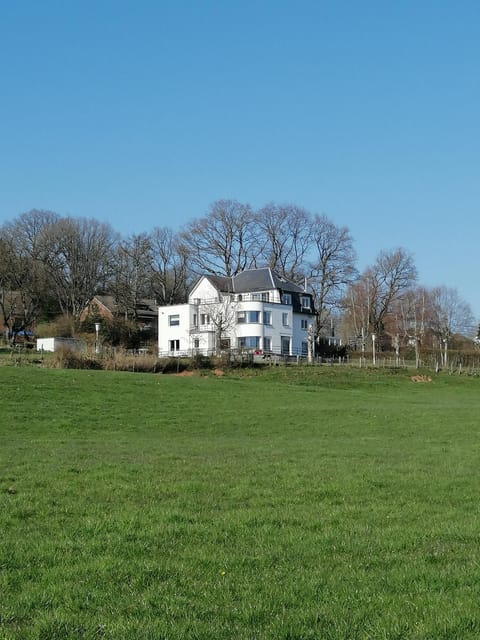 La Roseraie Bed and Breakfast in Trois-Ponts