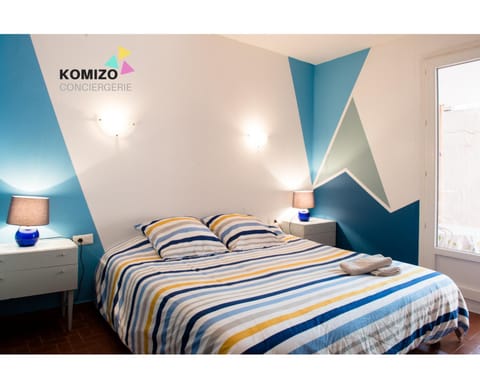 Bed, Bedroom, Garden view, locker
