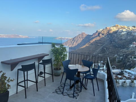 Doukas Caldera Suites Villa in Thera