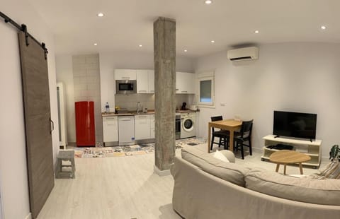 Kitchen or kitchenette, Living room, Seating area
