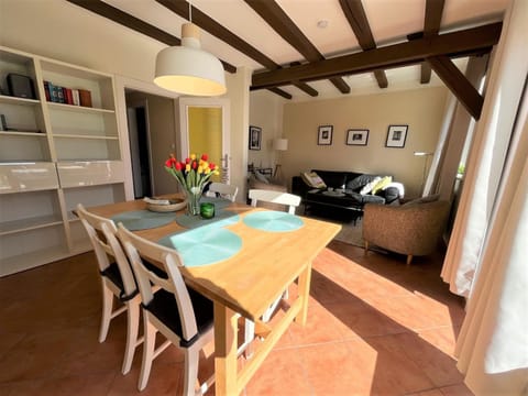 Haus Apfelgarten rechts House in Dahme