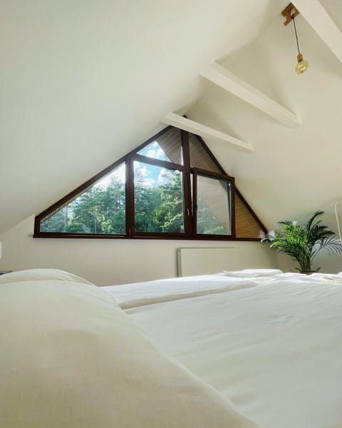 Bedroom, Garden view