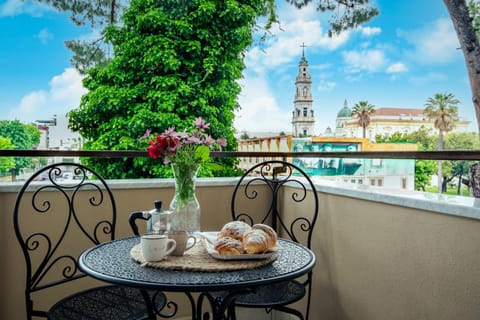Patio, View (from property/room), Balcony/Terrace, City view