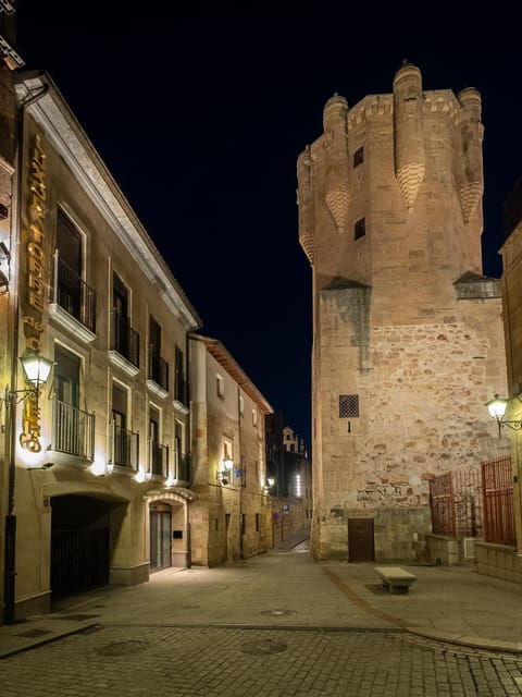 Property building, Nearby landmark, Landmark view