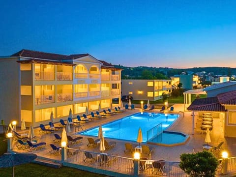 Property building, Night, View (from property/room), Balcony/Terrace, Mountain view, Pool view, sunbed