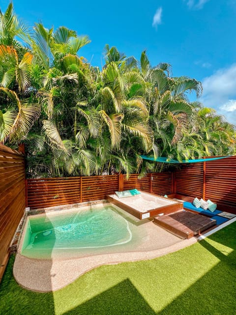 Garden, Swimming pool