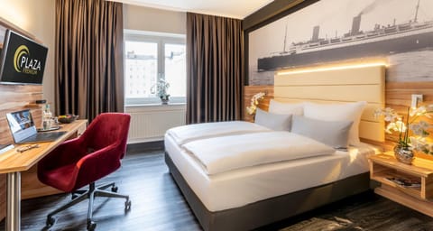 Bed, TV and multimedia, Bedroom