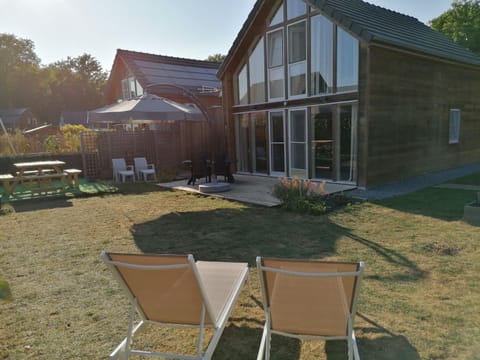 maison 3 chambres à 200 m de la plage des Lacs de l Eau d Heure House in Wallonia, Belgium