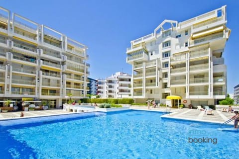 Property building, Swimming pool, Swimming pool