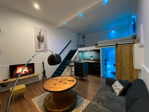 LH Évasion loft pour 2 avec balnéo Apartment in Le Havre