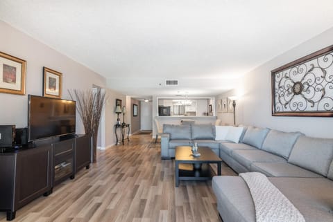 Reflections Gulf Front Condo With Ocean Views Apartment in Indian Rocks Beach