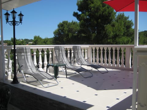 View (from property/room), Balcony/Terrace