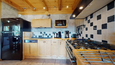 REFLET DES AIGUILLES - Chalet avec Jacuzzi Chalet in Villarembert