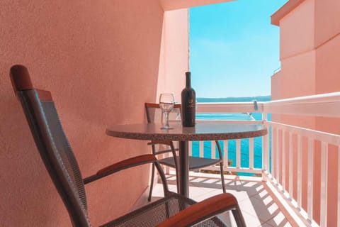 Villa Raguž sa Privatnom plažom i Garažom Bed and Breakfast in Neum