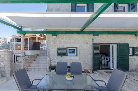 Traditional stone house with swimming pool Villa in Dubrovnik-Neretva County