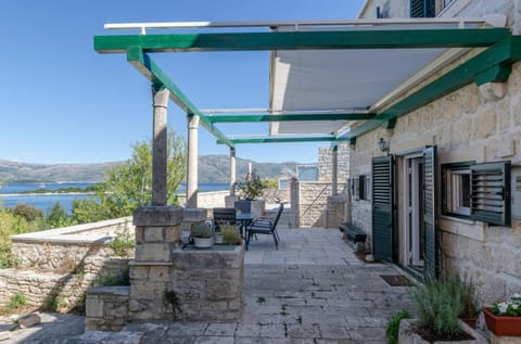 Traditional stone house with swimming pool Villa in Dubrovnik-Neretva County