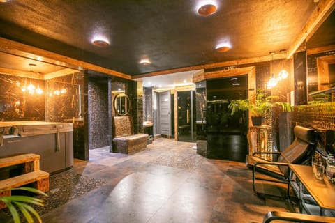Hot Tub, Sauna, Spa and wellness centre/facilities, Area and facilities