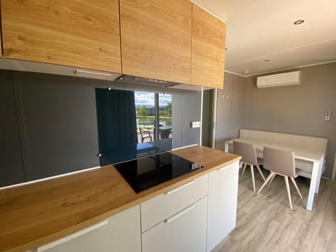 TV and multimedia, Kitchen or kitchenette