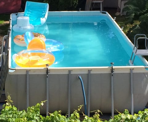 Swimming pool, Swimming pool