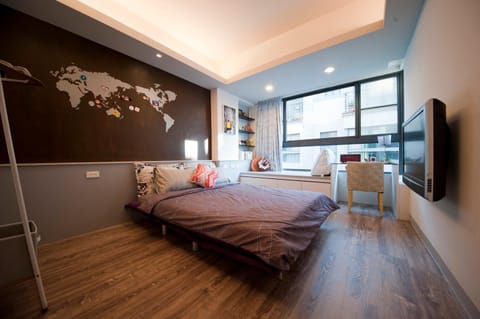 Bed, Photo of the whole room, Bedroom
