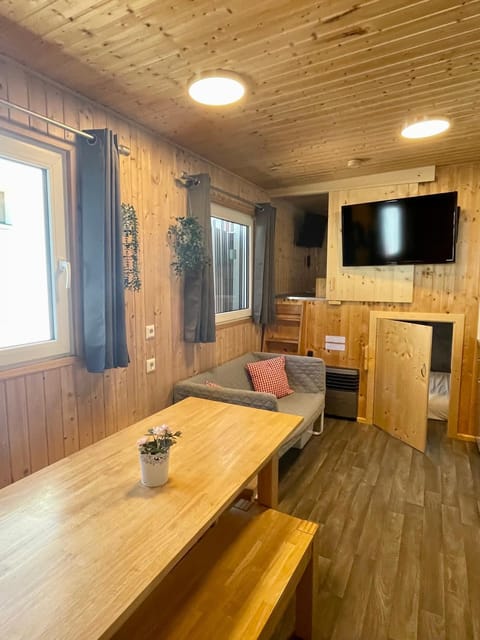 Zillerglückhütte - 5 Sterne Camping Aufenfeld Campground/ 
RV Resort in Tyrol