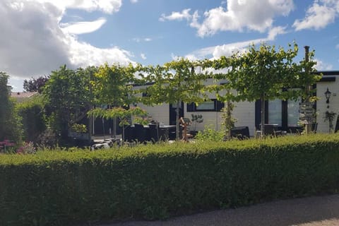 Stuyvesanthof scheldeoord chalet 710 Chalet in Zeeland, Netherlands