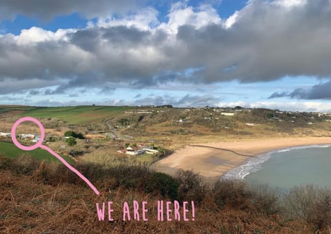 Modern Beach House 3 bed, 3 bath - Balcony sea view House in Wales