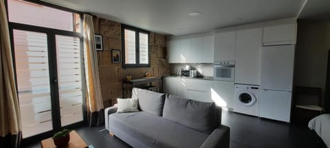 Kitchen or kitchenette, Seating area