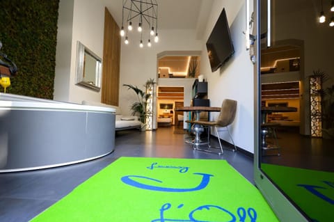 Communal lounge/ TV room