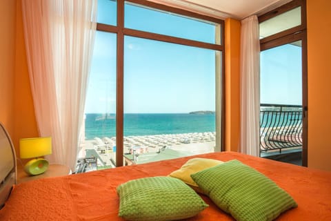 Bedroom, Sea view