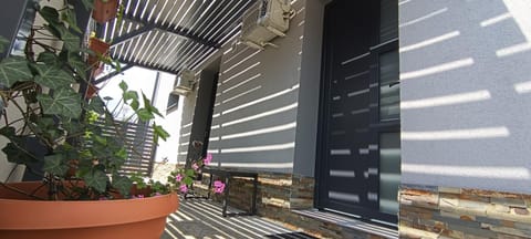 Patio, Inner courtyard view