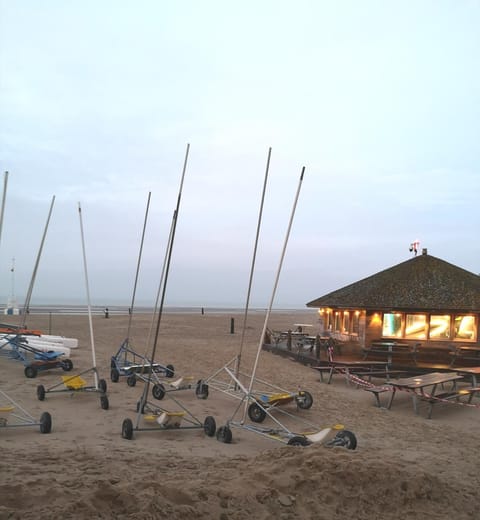 Zeester en koffie. Apartment in Koksijde