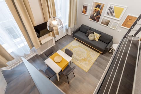 View (from property/room), View (from property/room), Living room, Photo of the whole room, Seating area, Dining area, furniture, furniture