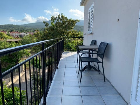 Day, Natural landscape, View (from property/room), Balcony/Terrace, Dining area, Mountain view