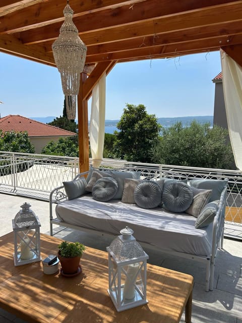 Patio, Balcony/Terrace, Seating area, Sea view