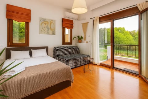 Suite Acropolis Serres With Parking Next to Center Apartment in Decentralized Administration of Macedonia and Thrace