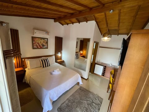 Bed, Photo of the whole room, Bedroom, oven, air conditioner