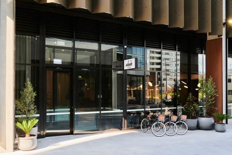 Facade/entrance